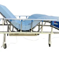 Akuacare Hasta Karyolası 2 Motorlu Tabanca Korkuluklu Ahşap Başlıklı